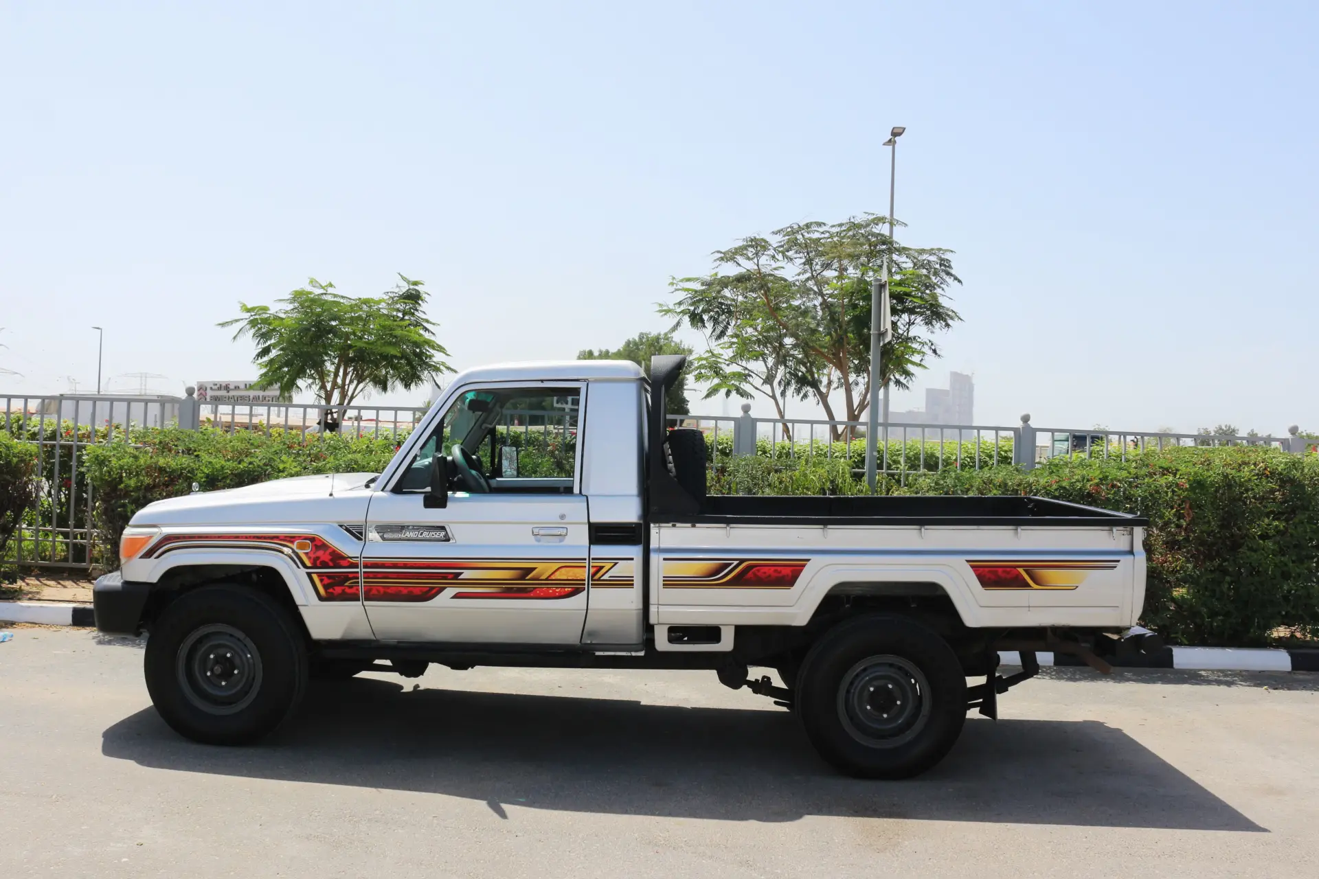 Toyota Land Cruiser Pick Up 2010