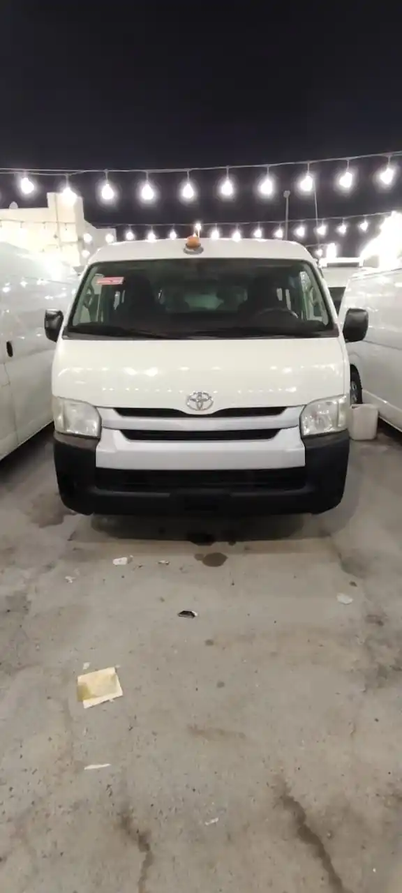 Toyota Hiace 2015