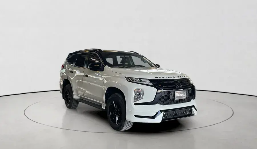 Mitsubishi Montero 2023 3L