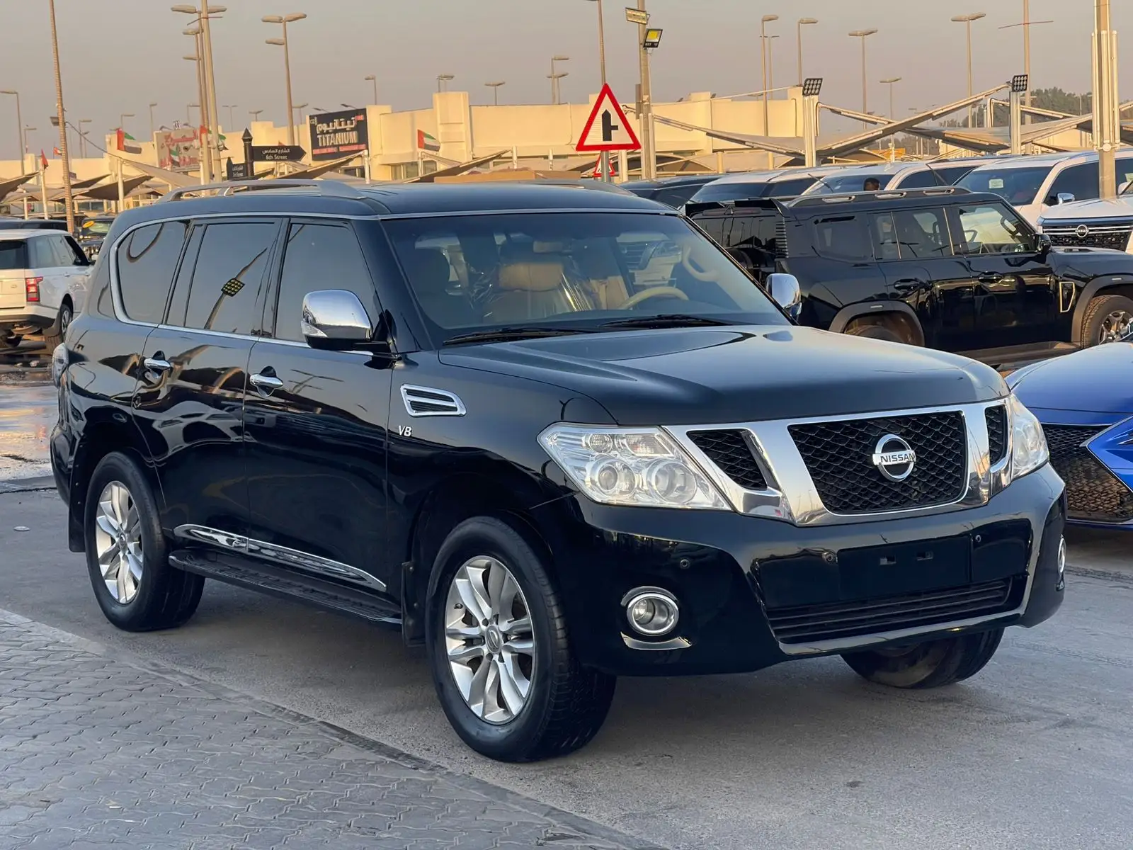 نيسان باترول 2011 5.6L