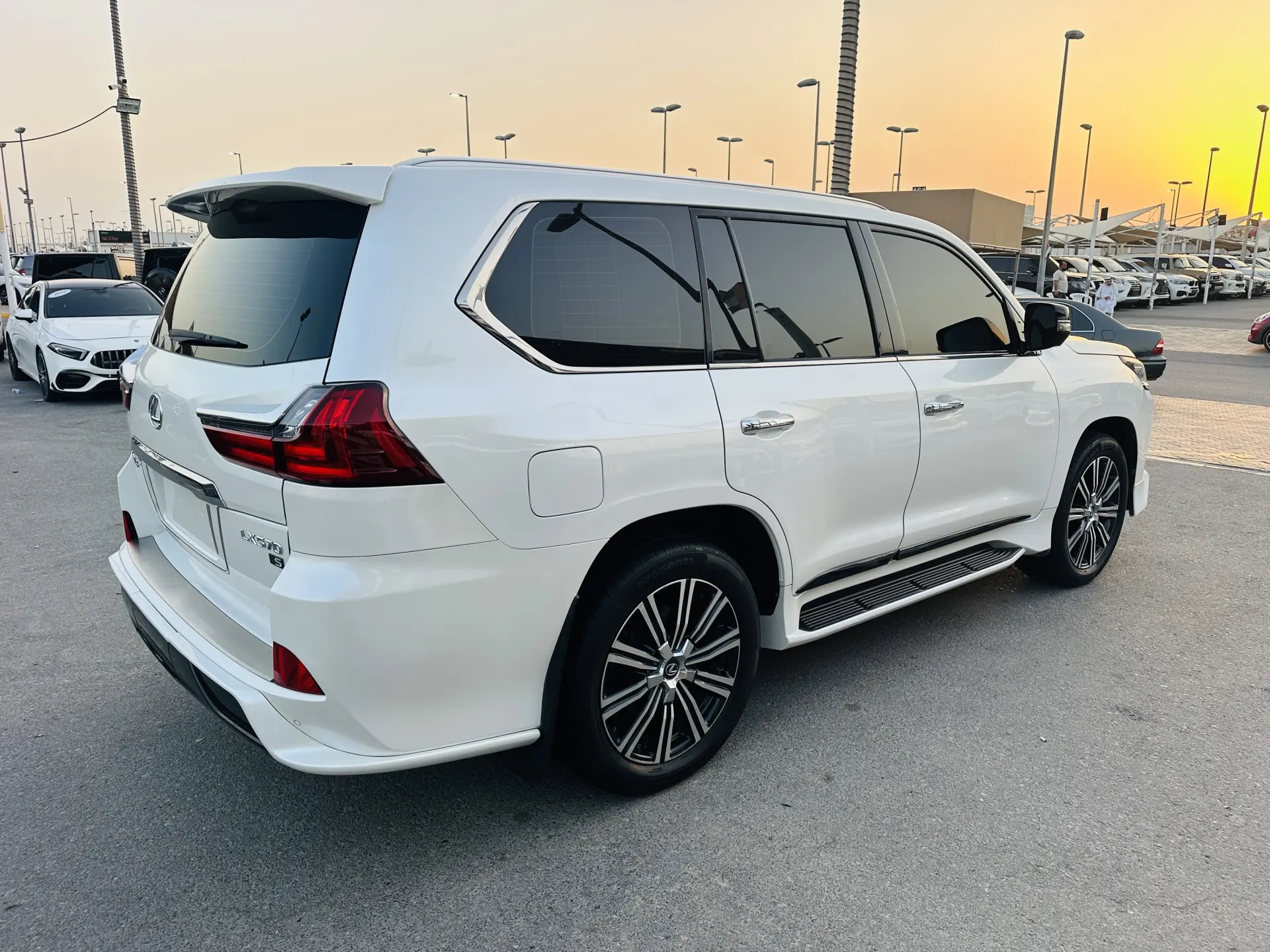 لكزس LX 2018