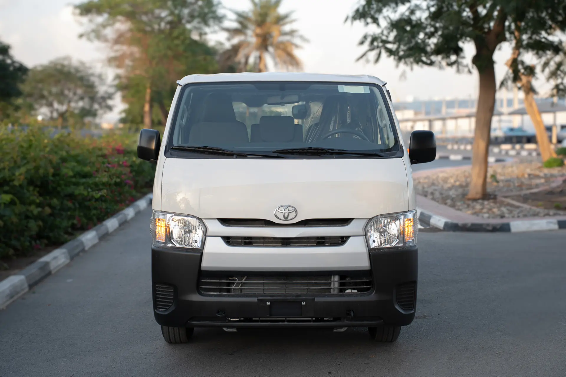 Toyota Hiace 2025 2.7L