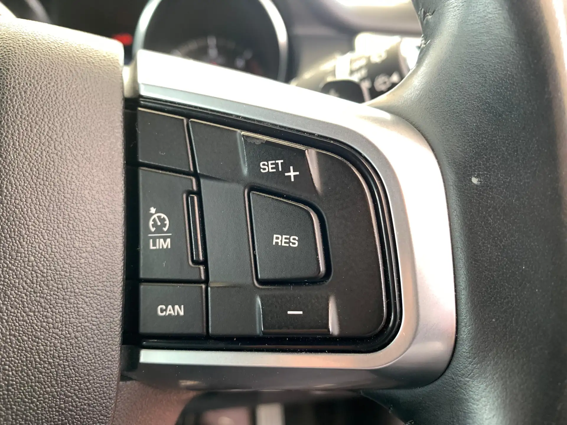Land Rover Discovery 2016