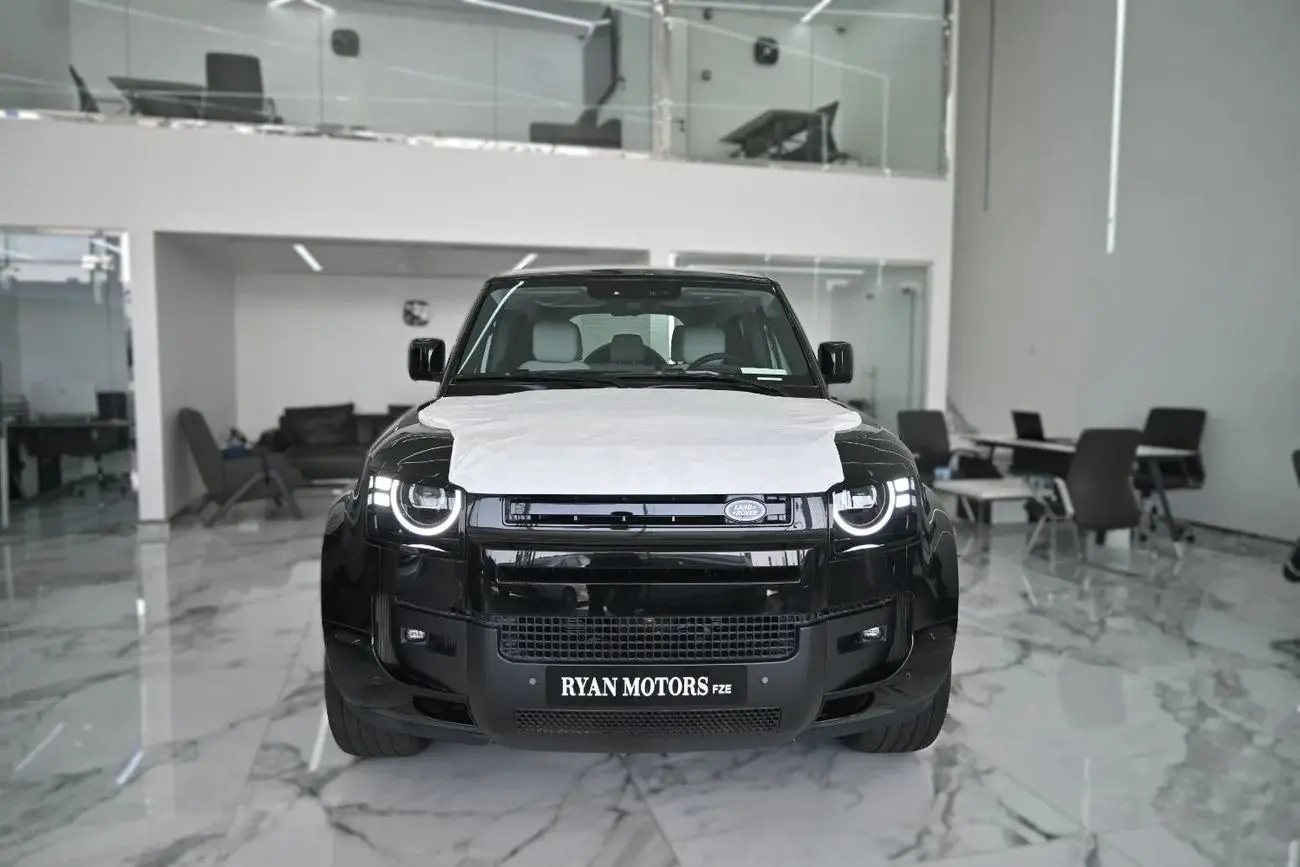 لاند روفر ديفندر 2026 3L