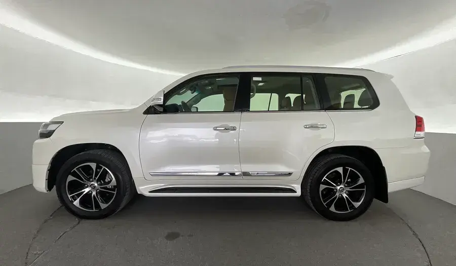 تويوتا لاند كروزر 2021