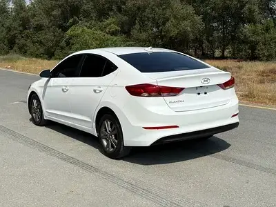 هيونداي إلانترا 2017 2L