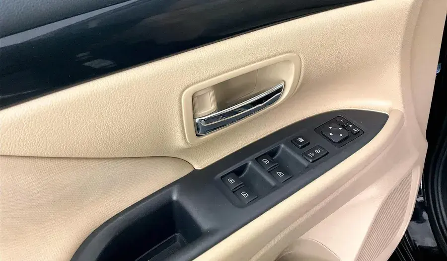 ميتسوبيشي آوتلاندر 2023