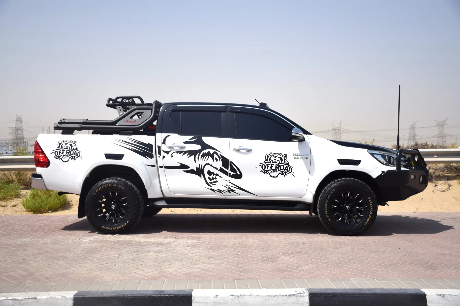 تويوتا هيلوكس 2017 2.8L