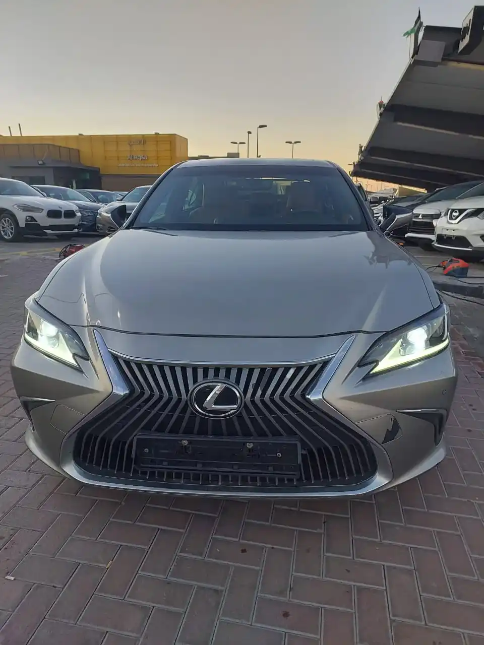 Lexus ES 2019 2.4L