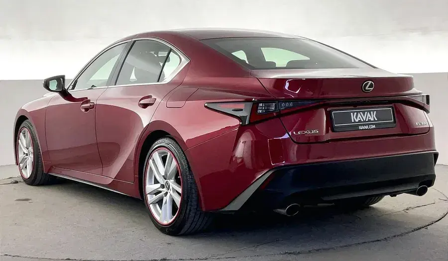 Lexus IS 2022