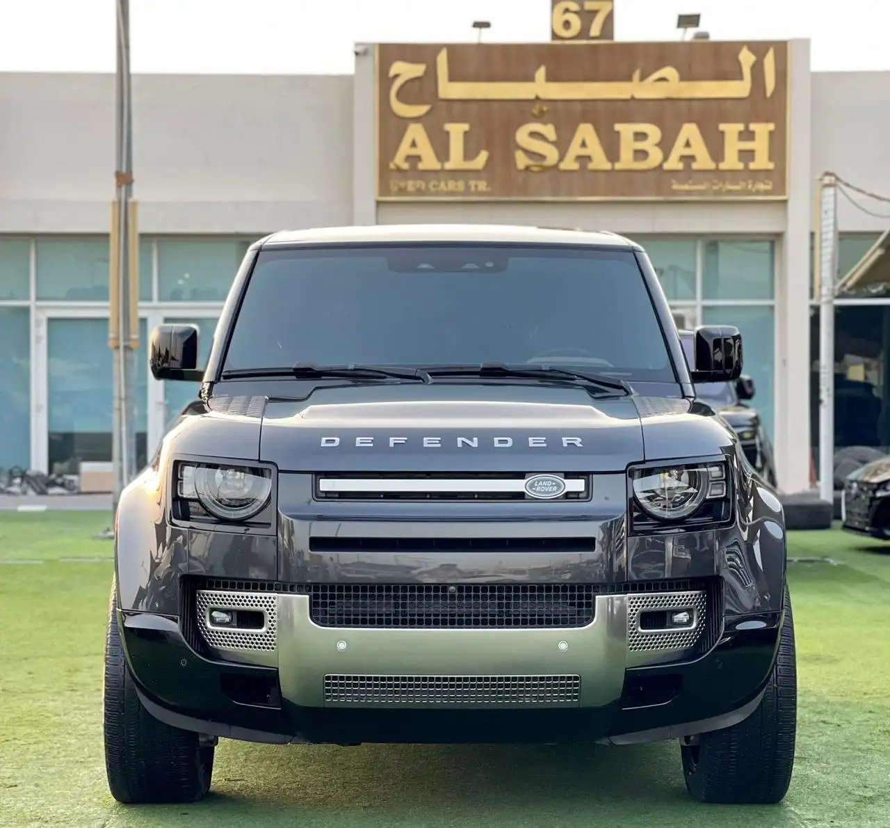 لاند روفر ديفندر 2023