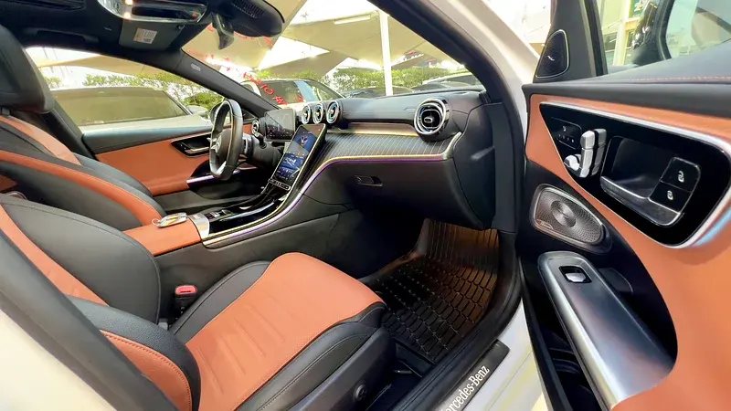 مرسيدس بنز C Class 2022 2L