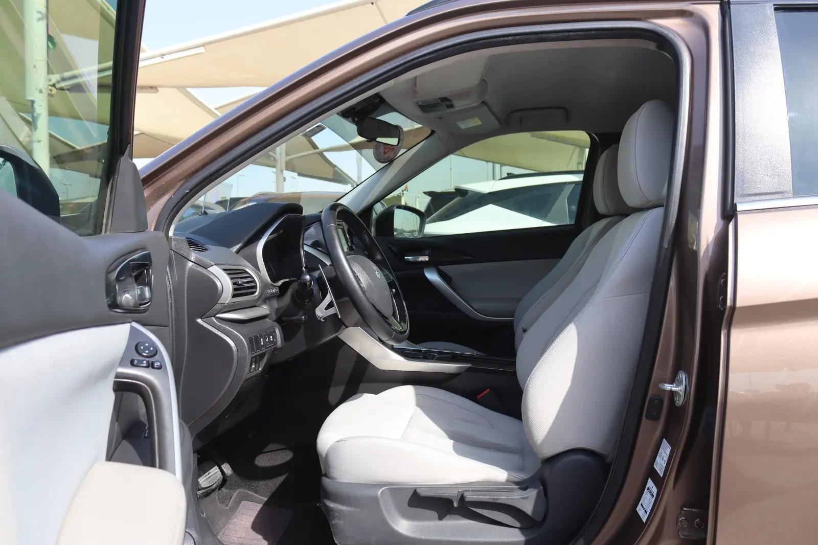 ميتسوبيشي اكليبس 2020 1600L