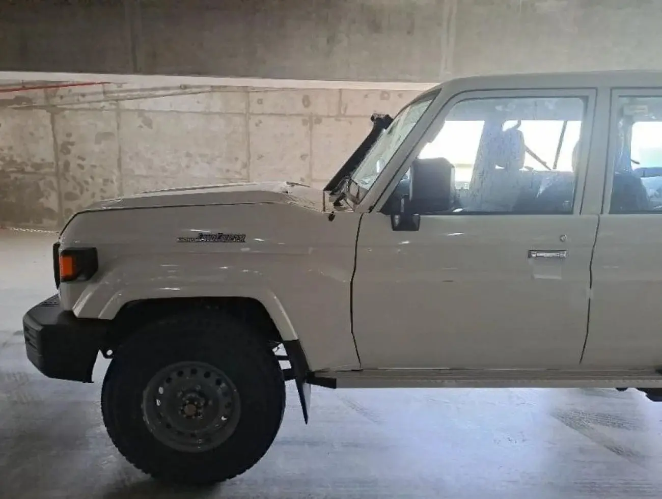 Toyota Land Cruiser 70 2025 4L