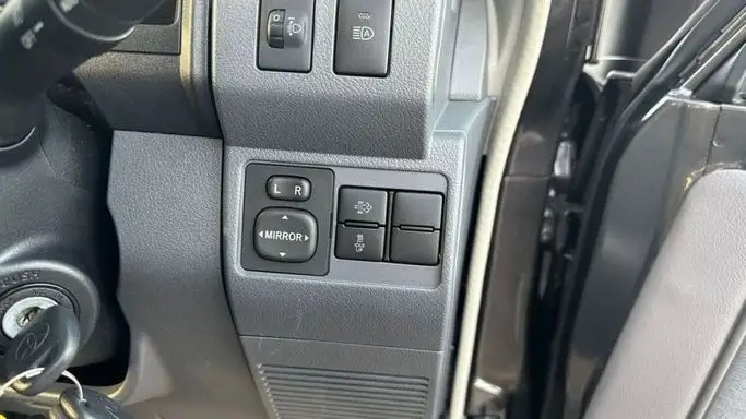 تويوتا لاند كروزر 70 2024 2.8L