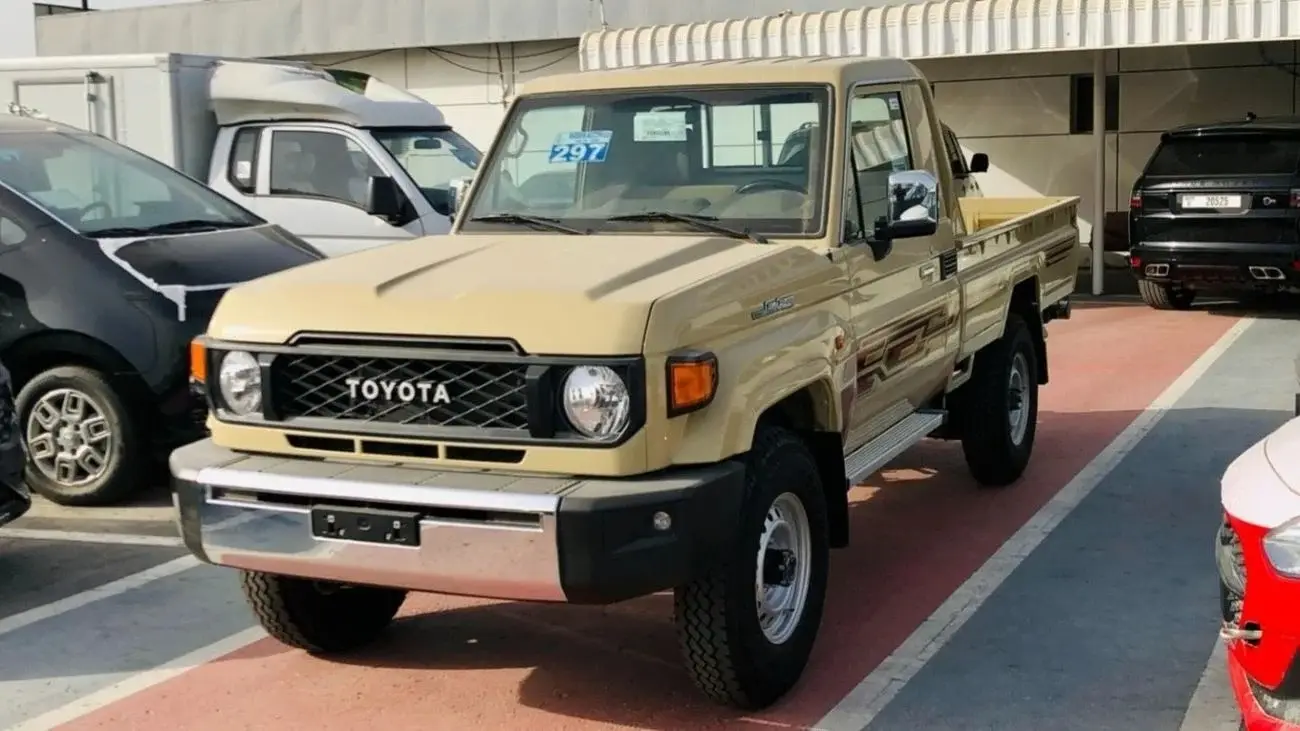 Toyota Land Cruiser Pick Up 2025 4L