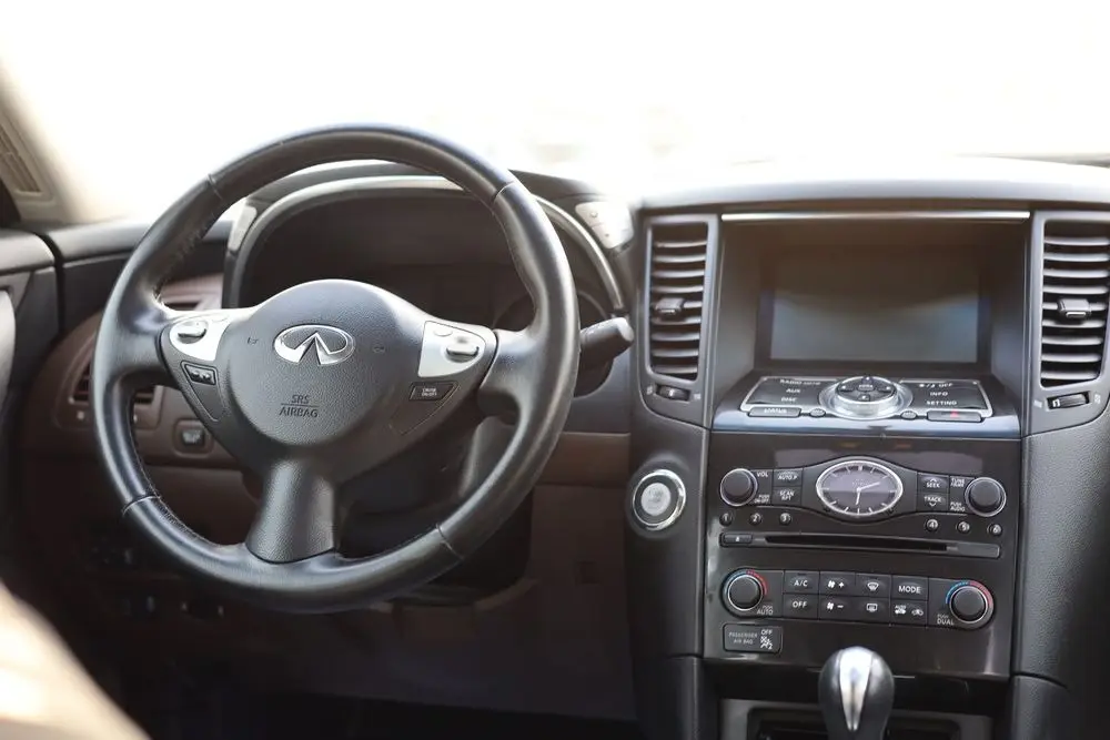 Infiniti QX70 2016