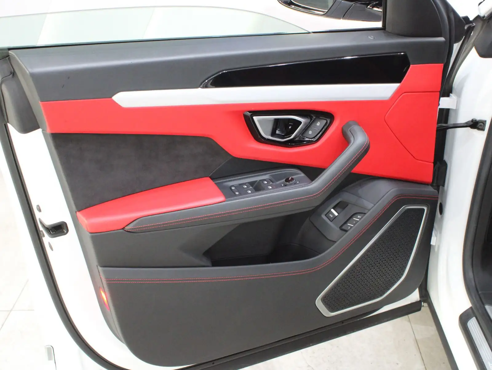 لامبورغيني اوروس 2021