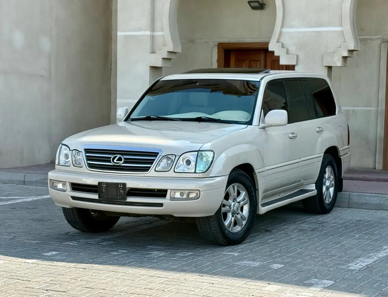 لكزس LX 2003