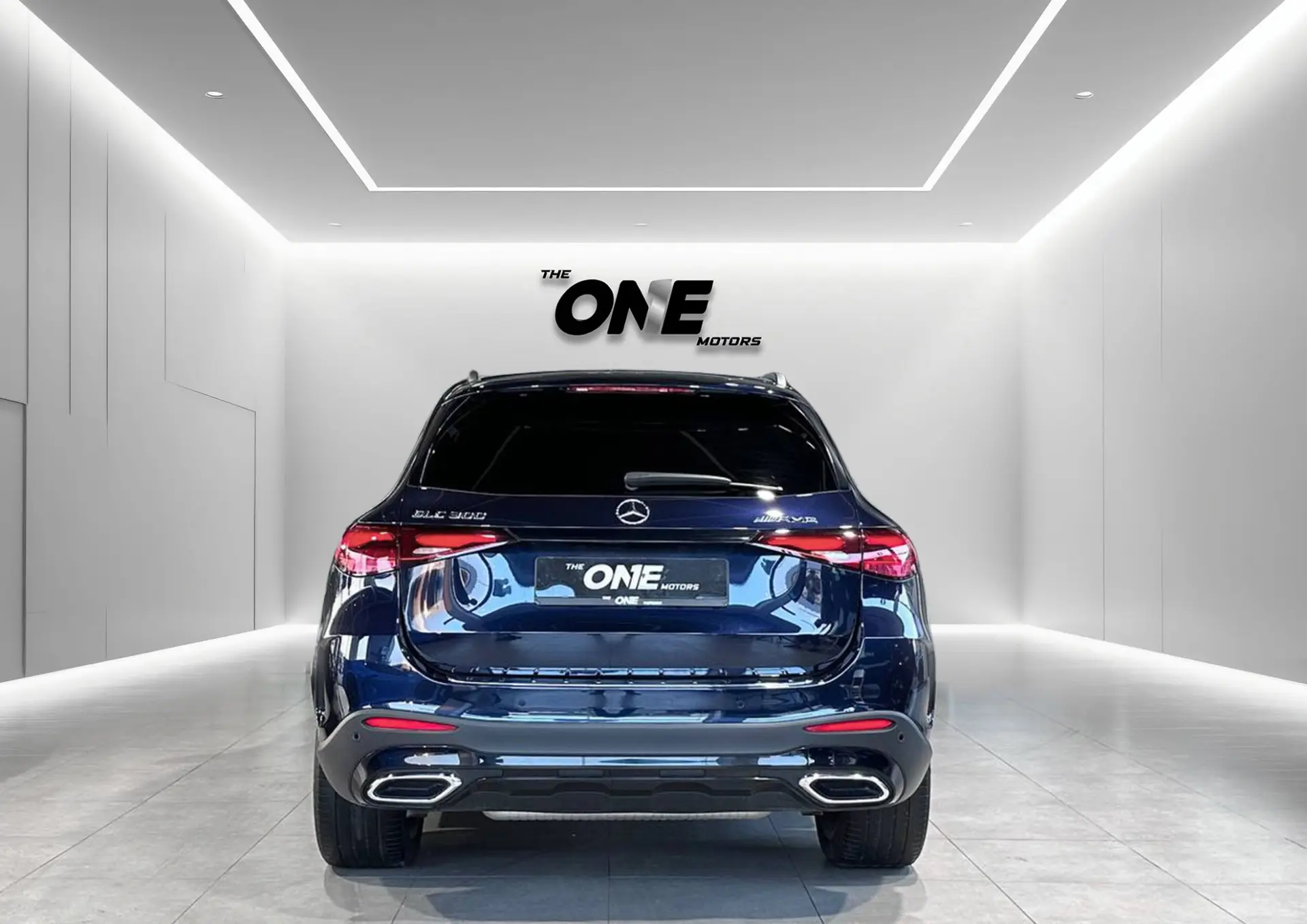 Mercedes Benz GLC Class 2024 2L