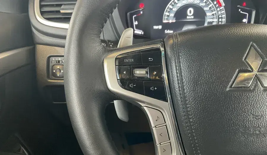 Mitsubishi Montero 2023 3L