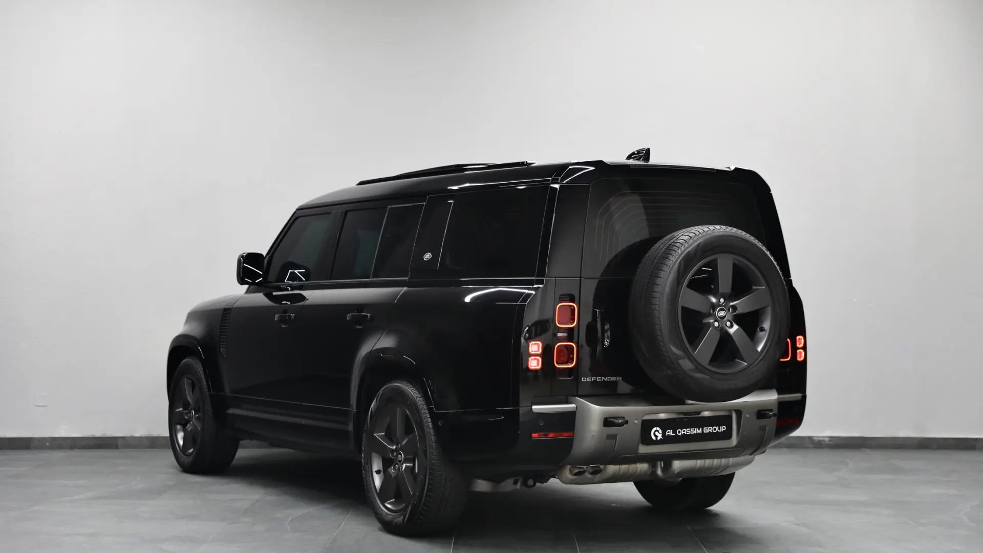 Land Rover Defender 2024 3L