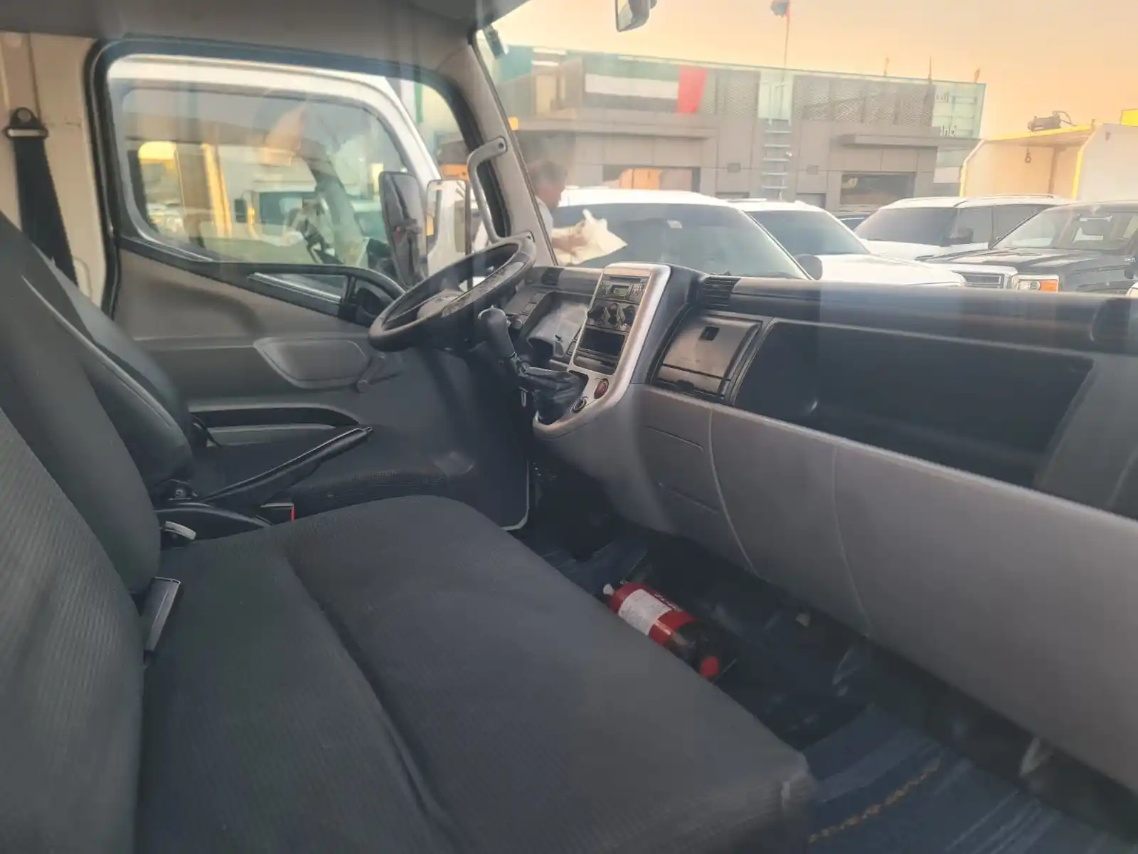 ميتسوبيشي كانتر 2018 undefinedL