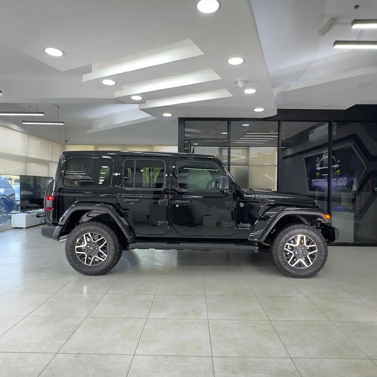 Jeep Wrangler 2024 2L