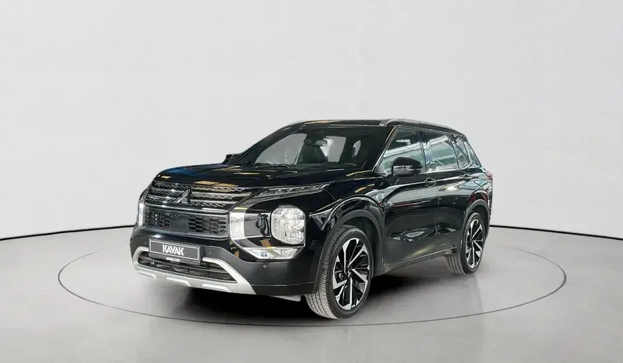 ميتسوبيشي آوتلاندر 2023 2.5L