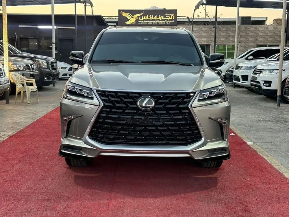Lexus LX 2019 5.7L