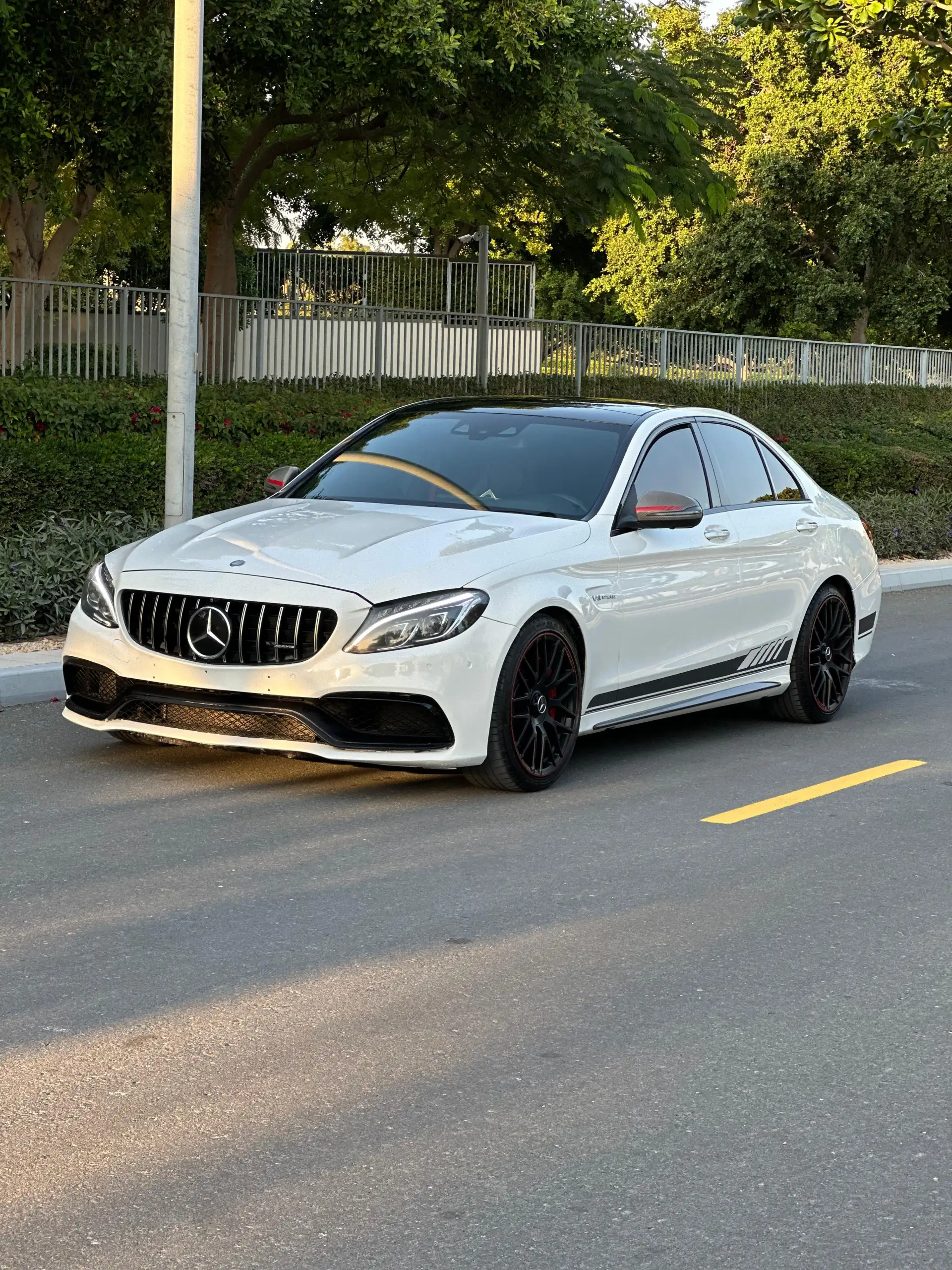 مرسيدس بنز C Class 2016 6.2L