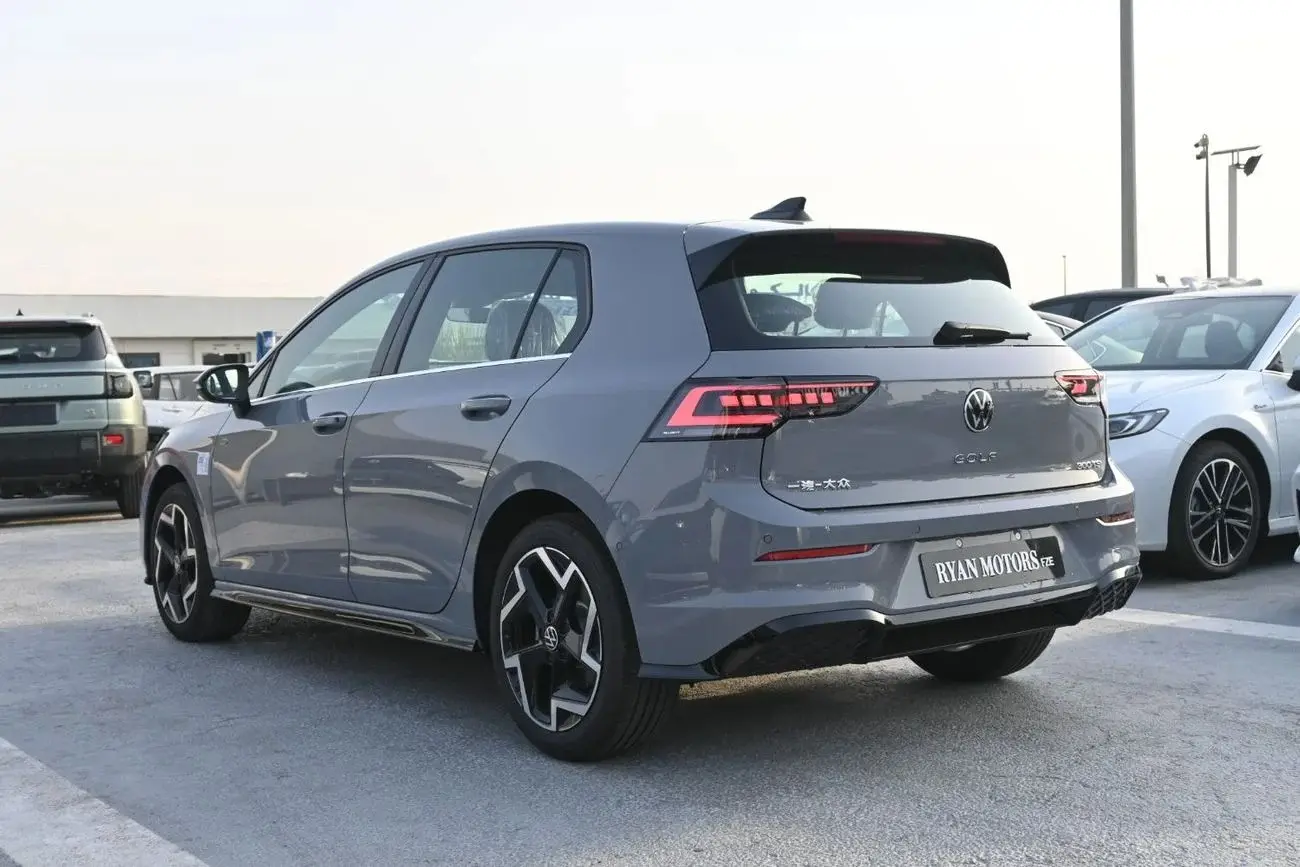 Volkswagen Golf R 2025 1.5L