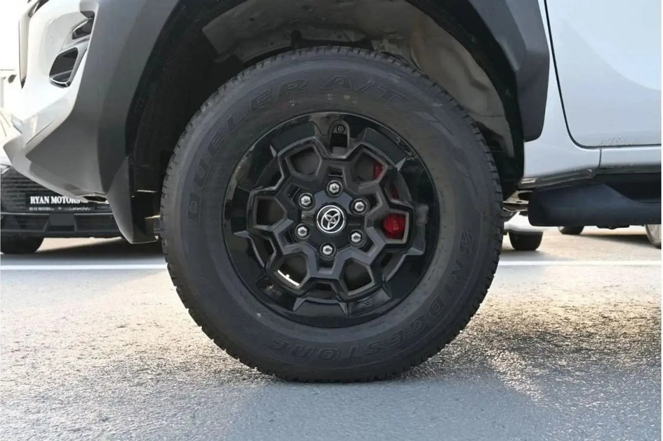 تويوتا هيلوكس 2024 4L