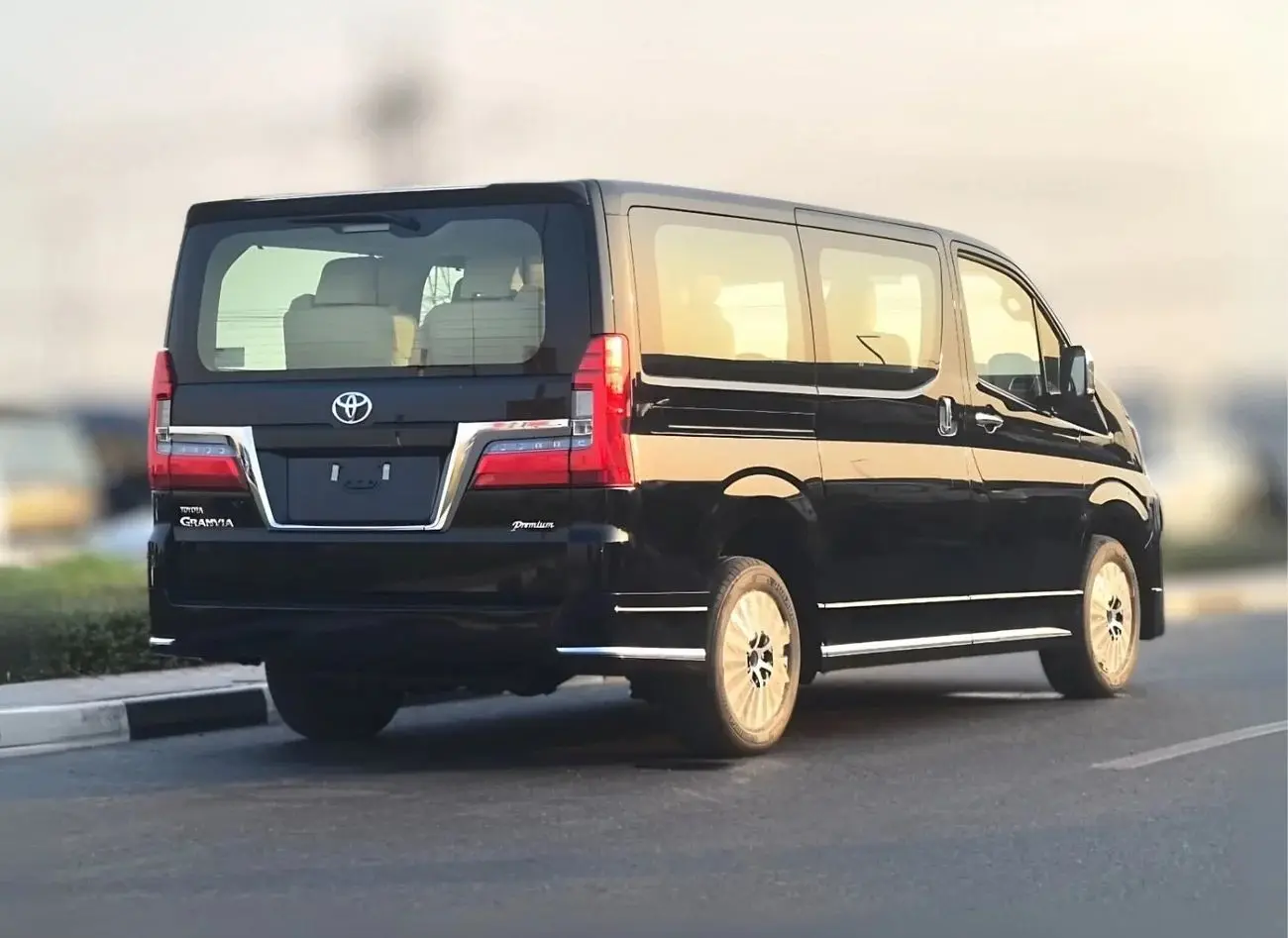 Toyota Granvia 2025 3.5L