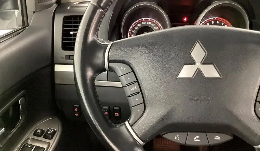Mitsubishi Pajero 2022