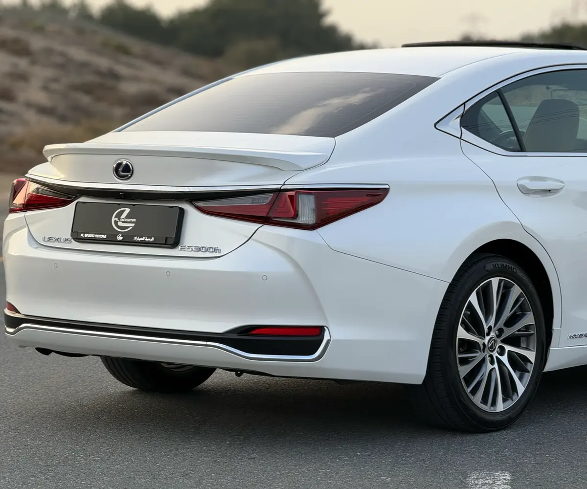Lexus ES 2020