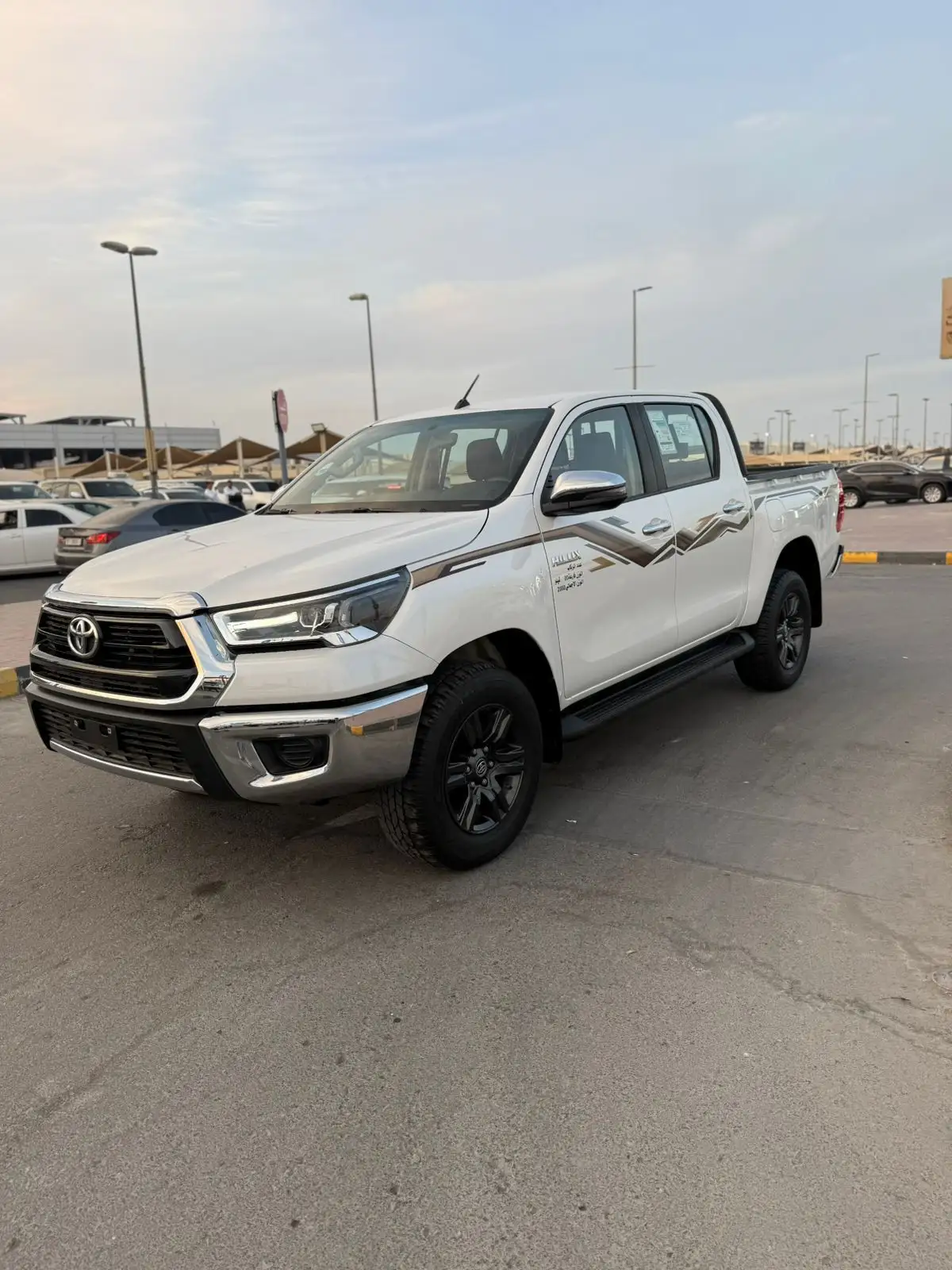 تويوتا هيلوكس 2024