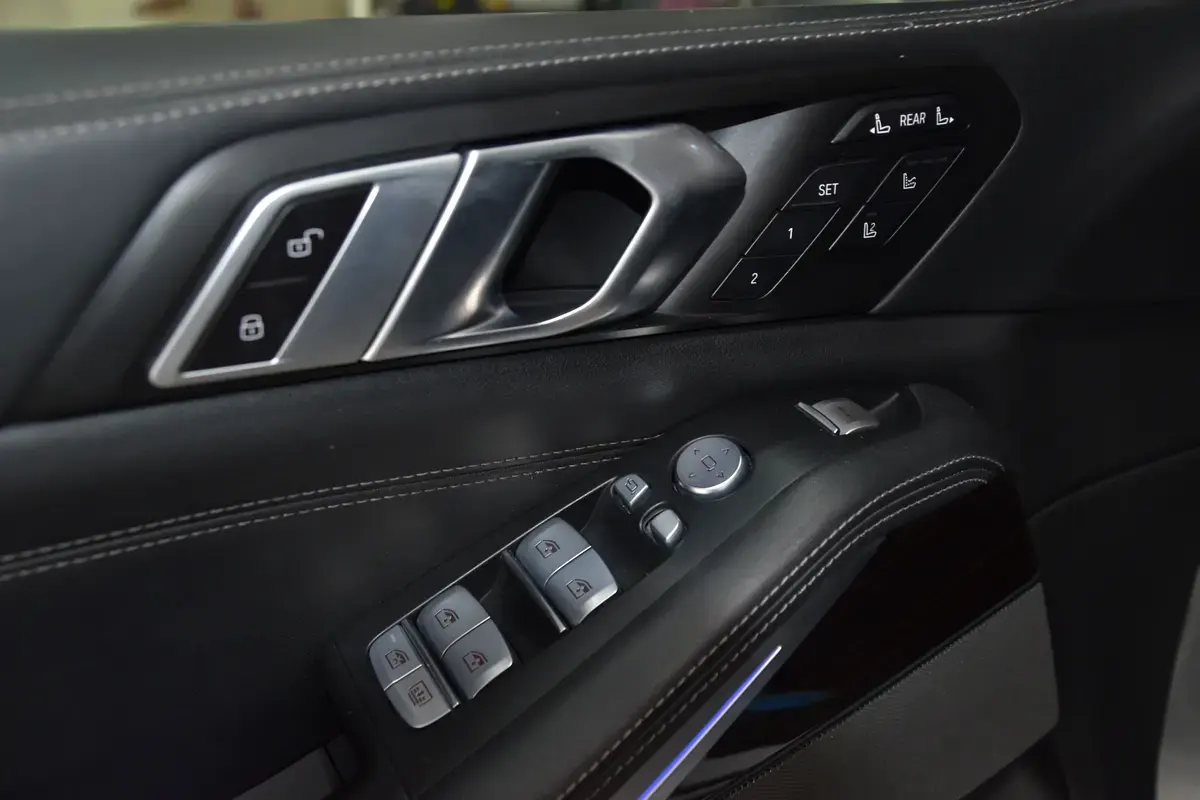 بي أم دبليو X7 2024