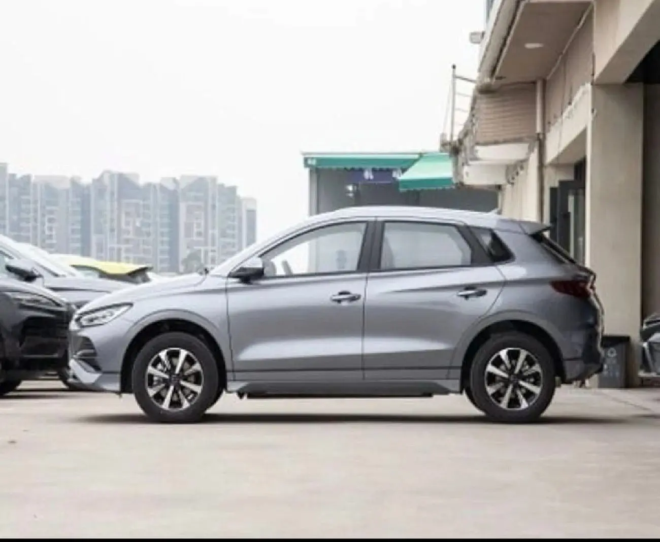 BYD E2 2025 undefinedL