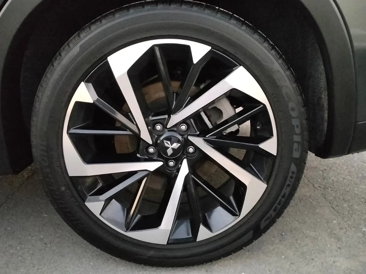 Mitsubishi Outlander 2024