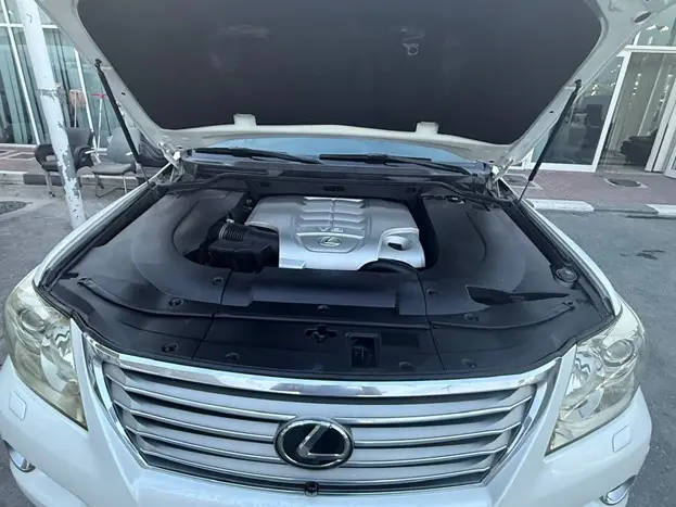 Lexus LX 2009 5.7CC