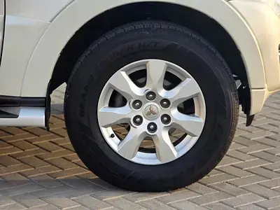 ميتسوبيشي باجيرو 2018 3.5L