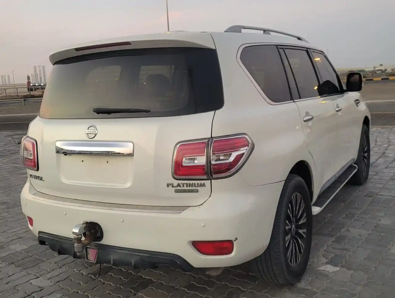 نيسان باترول 2011 4L