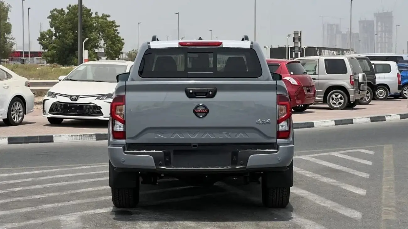 نيسان نافارا 2024 2.5L