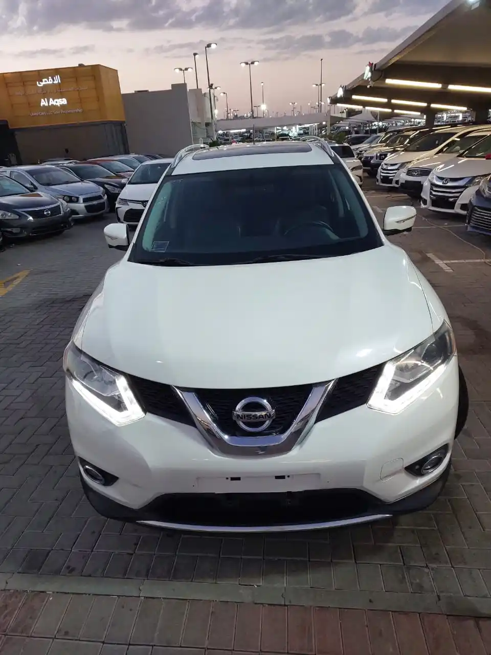 نيسان روج 2016