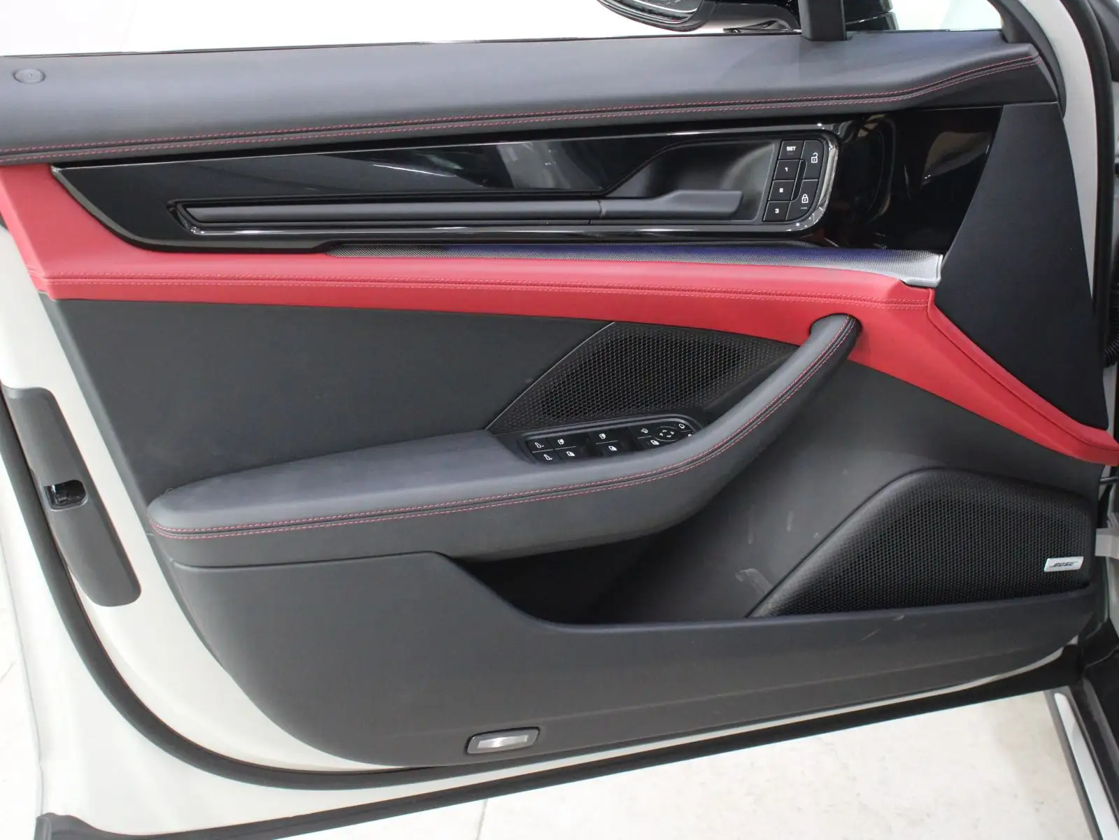 Porsche Panamera 2025