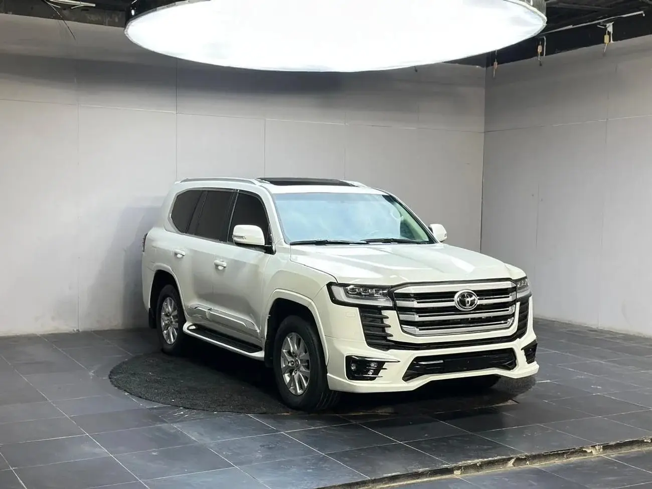 Toyota Land Cruiser 2020 5.7L