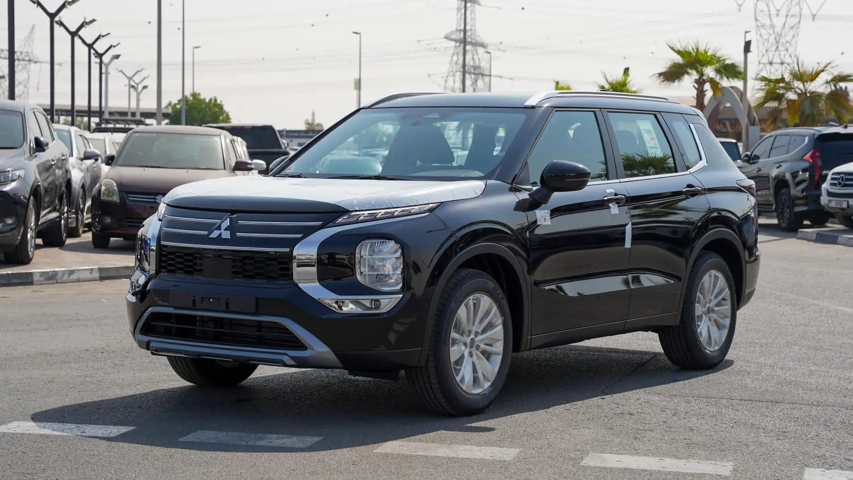 ميتسوبيشي آوتلاندر 2026