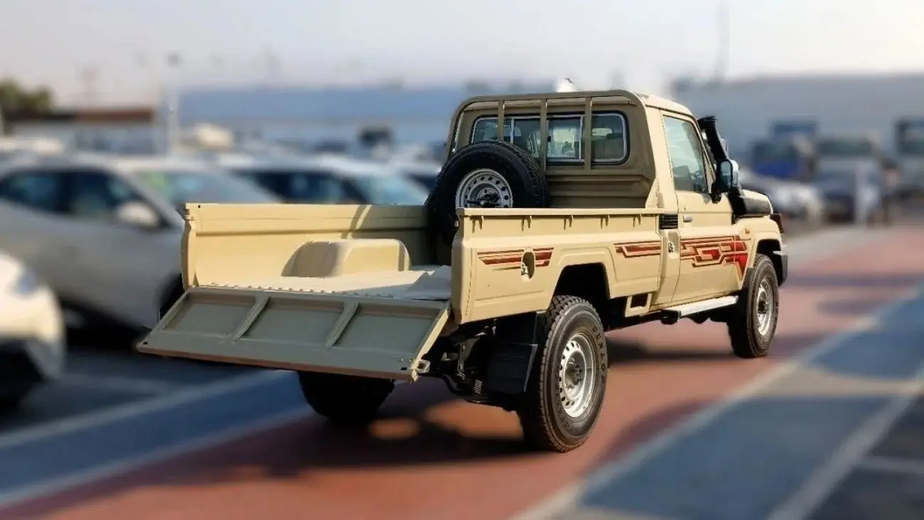 تويوتا لاند كروزر بيك آب 2024 4.5L