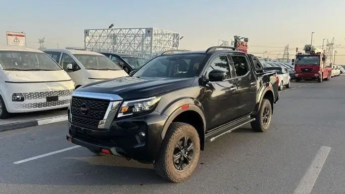نيسان نافارا 2023 2.3L